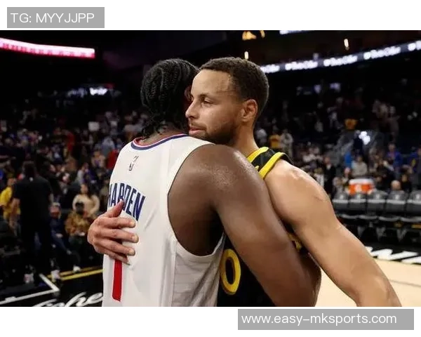 JR史密斯盛赞库里为历史最佳控卫退役后或成NBA前五球员